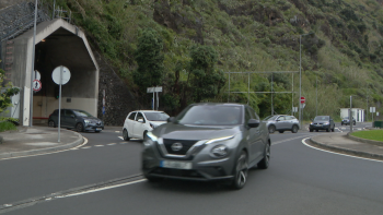 Imagem de Solução com semáforo testada na rotunda da Ribeira Brava (vídeo)