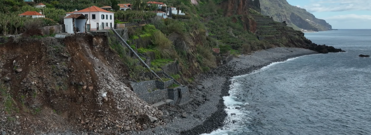 Imagem de Parte da Capela de Nossa Senhora da Vida colapsou esta madrugada