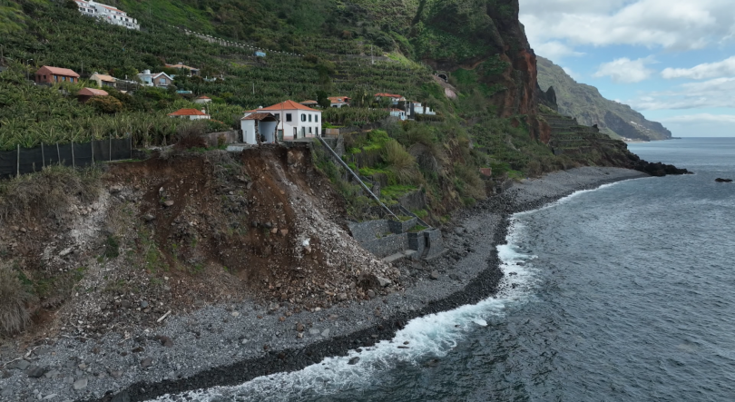 Imagem de Parte da Capela de Nossa Senhora da Vida colapsou esta madrugada