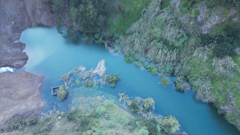Imagem de Proteção Civil vai monitorizar escarpa após derrocada no Curral das Freiras (vídeo)