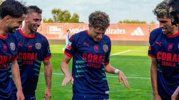 Imagem de Jogadores orgulhosos com a subida de divisão (vídeo)