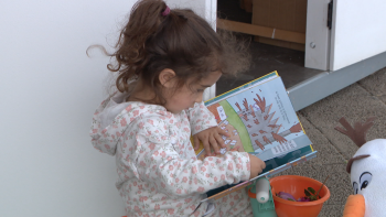 Imagem de Feira do Livro de Santa Cruz na promenade dos Reis Magos (vídeo)