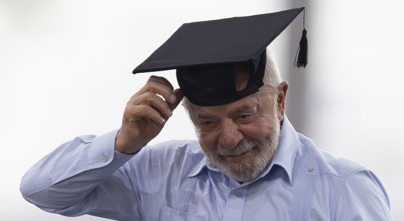 Imagem de Lula prevê visita a Portugal a 21 de abril