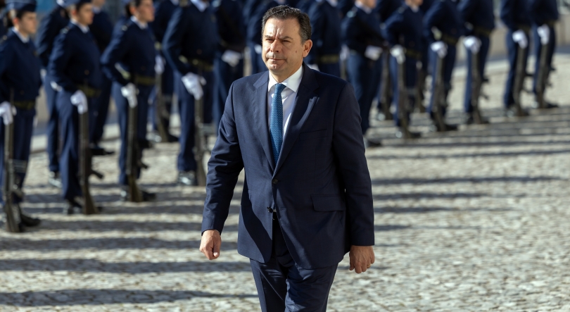 Imagem de “Hoje (com dois anos de Governo AD) o país está melhor e os portugueses também estão melhor”