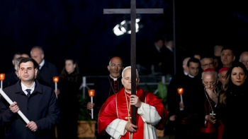 Imagem de Leão XIV recupera tradição de gesto histórico (vídeo)