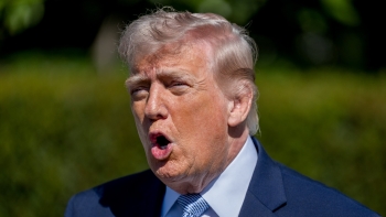 Imagem de Trump considera proposta de cessar-fogo significativa mas insuficiente