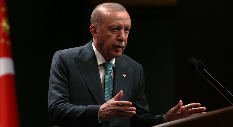 Imagem de Erdogan acusa Israel de “minar todos os esforços” de paz