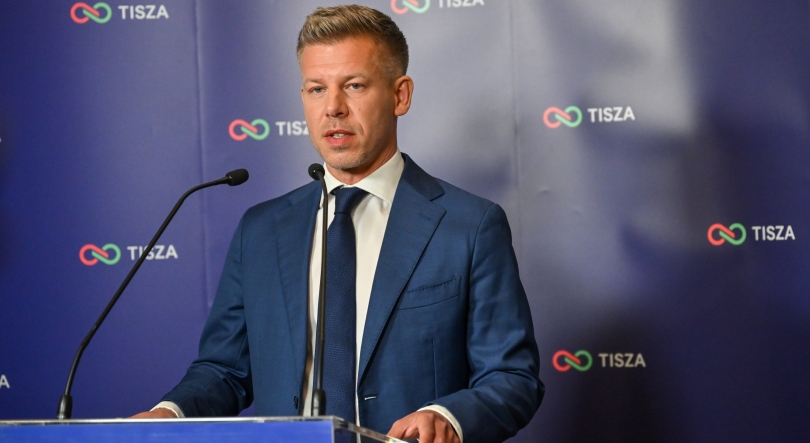 Imagem de Orbán reconheceu a derrota e deu os parabéns a Peter Magyar