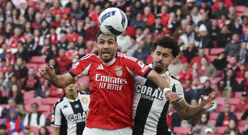 Imagem de Nacional perde com Benfica na Luz