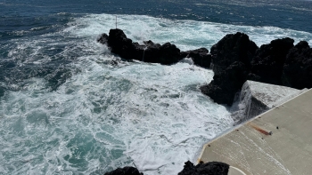 Imagem de IPMA emitiu avisos amarelos para a agitação marítima na costa norte da Madeira e Porto Santo