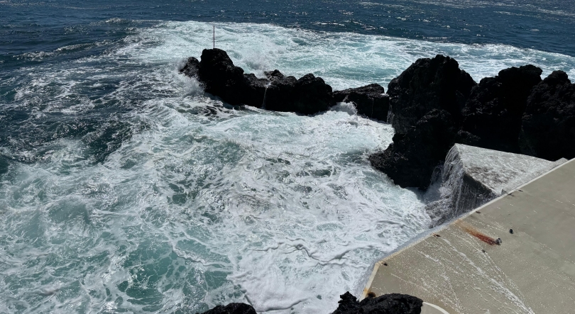 Imagem de IPMA emitiu avisos amarelos para a agitação marítima na costa norte da Madeira e Porto Santo
