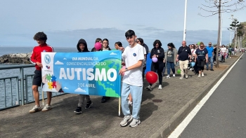 Imagem de Caminhada pelo autismo aconteceu na Calheta (vídeo)