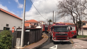 Imagem de Bombeiros tomam conta da situação (Fotos)