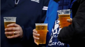 Imagem de Consumo de bebidas alcoólicas nos estádios será testado em Portugal
