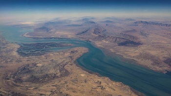 Imagem de Teerão reabre totalmente estreito de Ormuz