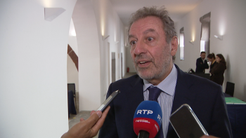 Imagem de Nuno Crato elogia Madeira nos manuais digitais (vídeo)