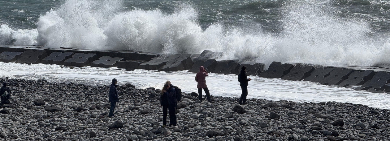 Imagem de Sanas recomendam comportamentos responsáveis devido à agitação marítima (vídeo)