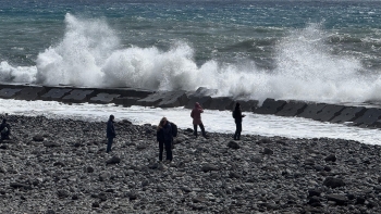 Imagem de Sanas recomendam comportamentos responsáveis devido à agitação marítima (vídeo)