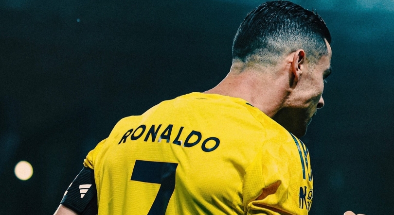 Imagem de Ronaldo bisa no regresso à competição