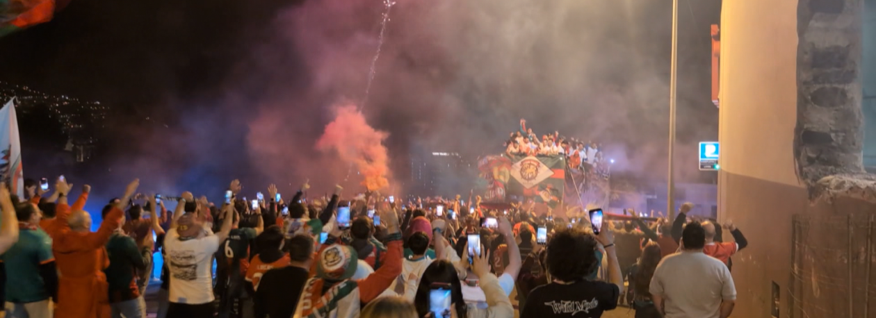 Imagem de Centenas acompanharam o Marítimo a caminho do Funchal (vídeo)