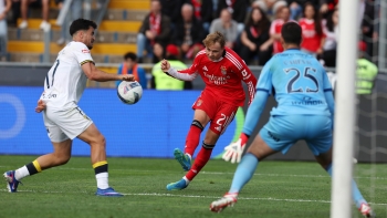 Imagem de Benfica empata em Famalicão e pode ver Sporting encostar-se no 2.º lugar
