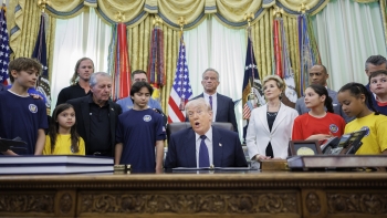 Trump defende salão de baile maior e mais caro para Casa Branca