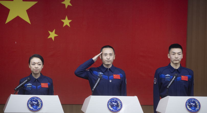 China envia astronauta para o espaço por um ano