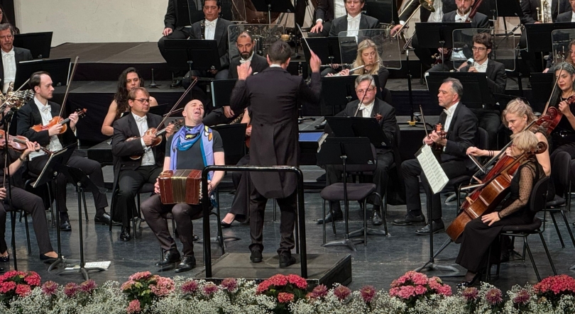 Imagem de Mario Stefano Pietrodarchi juntou-se à Orquestra (vídeo)