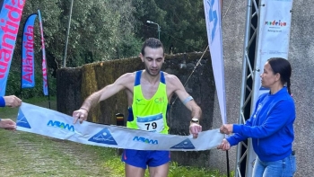 Énio Silva vence Corrida do Caminho de Ferro do Monte (vídeo)