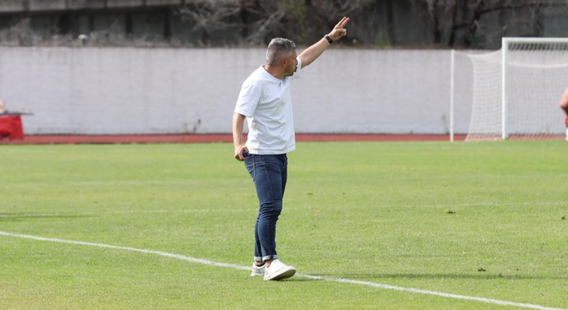 António Oliveira renova pela AD Machico