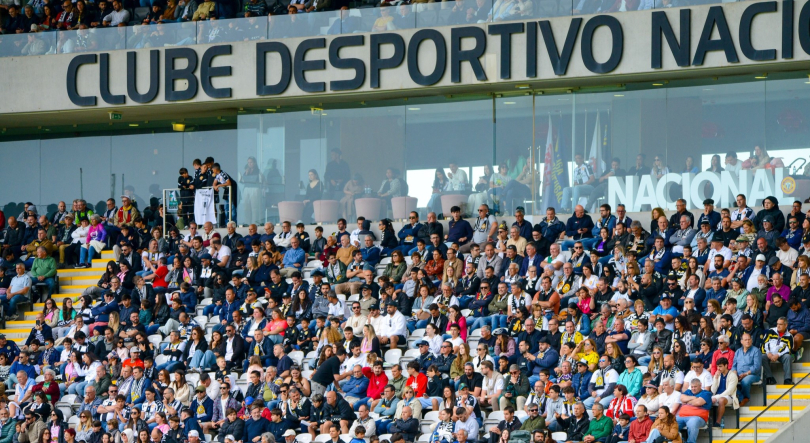 Nacional oferece bilhetes a quem levar adereços do clube