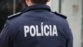 Dois chefes da polícia entre os 16 detidos