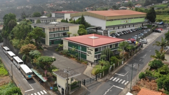 Caso de meningite meningocócica na Escola Básica e Secundária de Santana (áudio)