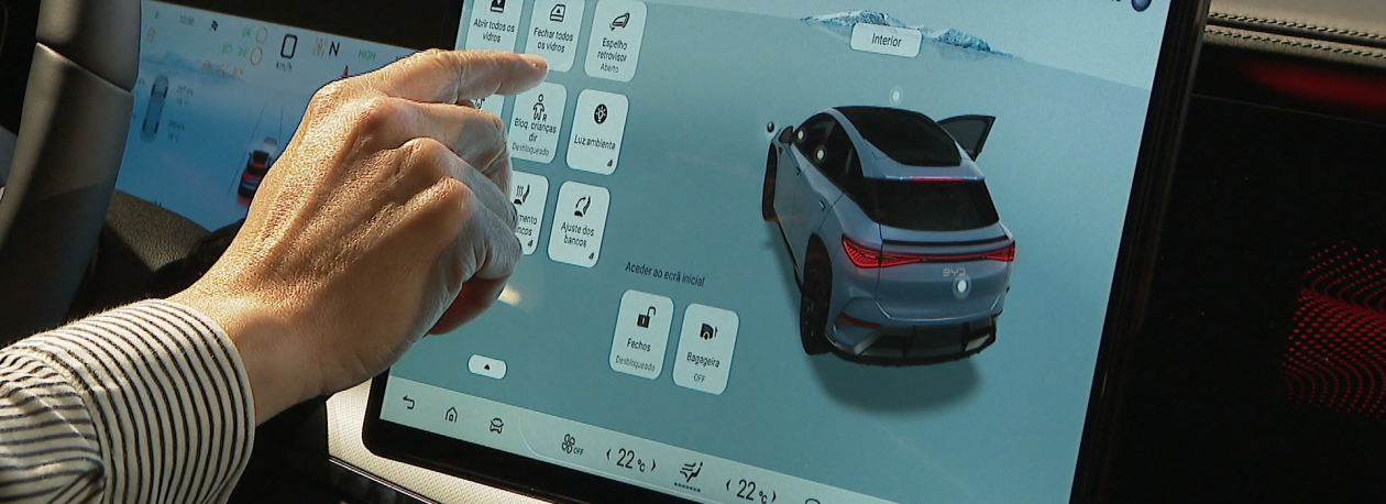 Imagem de 44% dos automóveis matriculados em 2025 foram elétricos (vídeo)