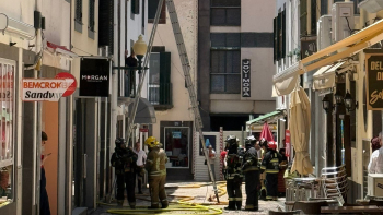 Incêndio deflagrou num alojamento local (vídeo)