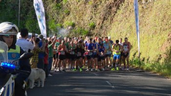 Vítor Silva e Luísa Marujo vencem meia maratona da Calheta (vídeo)