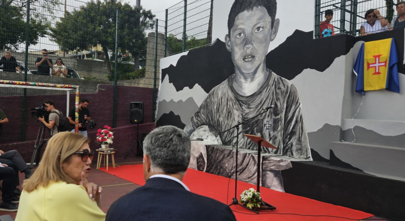 Mural em homenagem a Ronaldo na Quinta Falcão (vídeo)