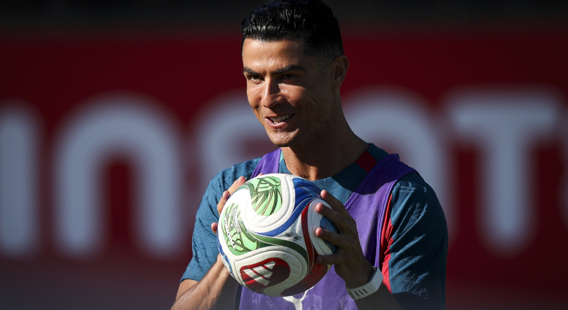 Cristiano Ronaldo titular frente ao Chile