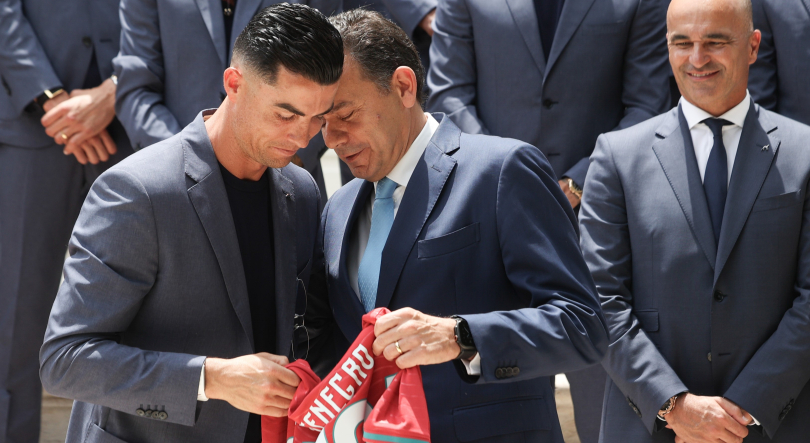 Montenegro recebe “heróis do mar” e deseja “confiança e força”