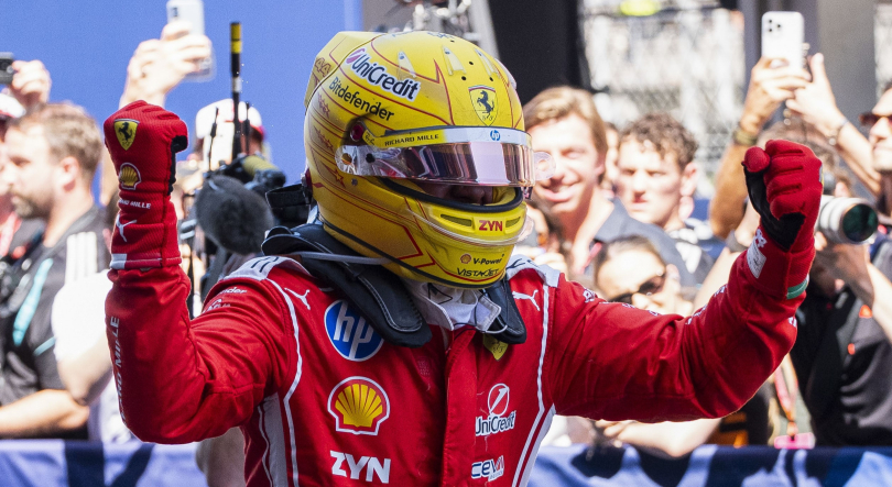 Hamilton regressa às vitórias na Fórmula 1 quase dois anos depois