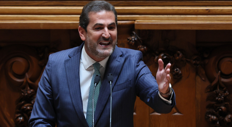 Hugo Soares acusa Chega de ter tentado “brincar com as pensões à 25.ª hora”