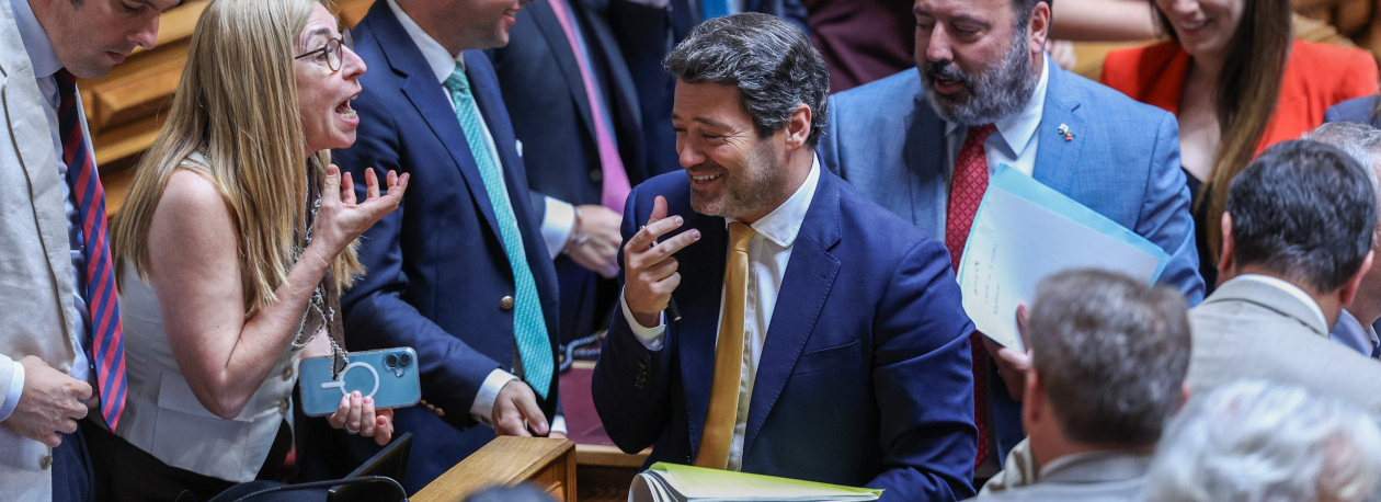 Esquerda e Chega chumbam pacote laboral (vídeo)