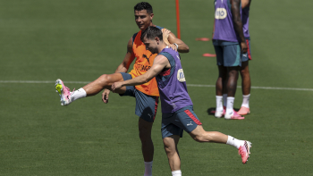 “Não temos obrigação de passar a bola a Ronaldo” (áudio)