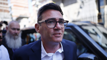Trabalhista Andy Burnham anuncia que será candidato à sucessão de Keir Starmer