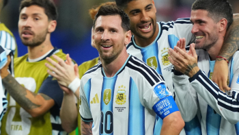 Messi deixa para trás Klose nos golos e nas vitórias
