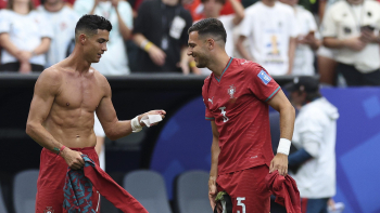 Cristiano Ronaldo é o primeiro a marcar em seis mundiais de futebol (vídeo)