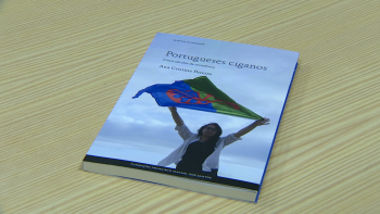 Livro aborda 500 anos de resistência dos ciganos (vídeo)