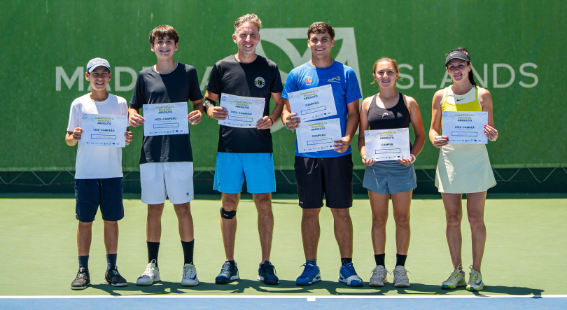 Afonso Paulino sagrou-se Campeão Regional Absoluto de ténis pela primeira vez