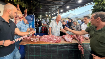 Espetada no calhau da Ribeira Brava junta centenas de pessoas (vídeo)