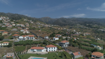 Calhetenses pedem via rápida, habitação e comércio (vídeo)